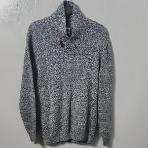 Old Navy Men's Black and White Turtleneck Sweater